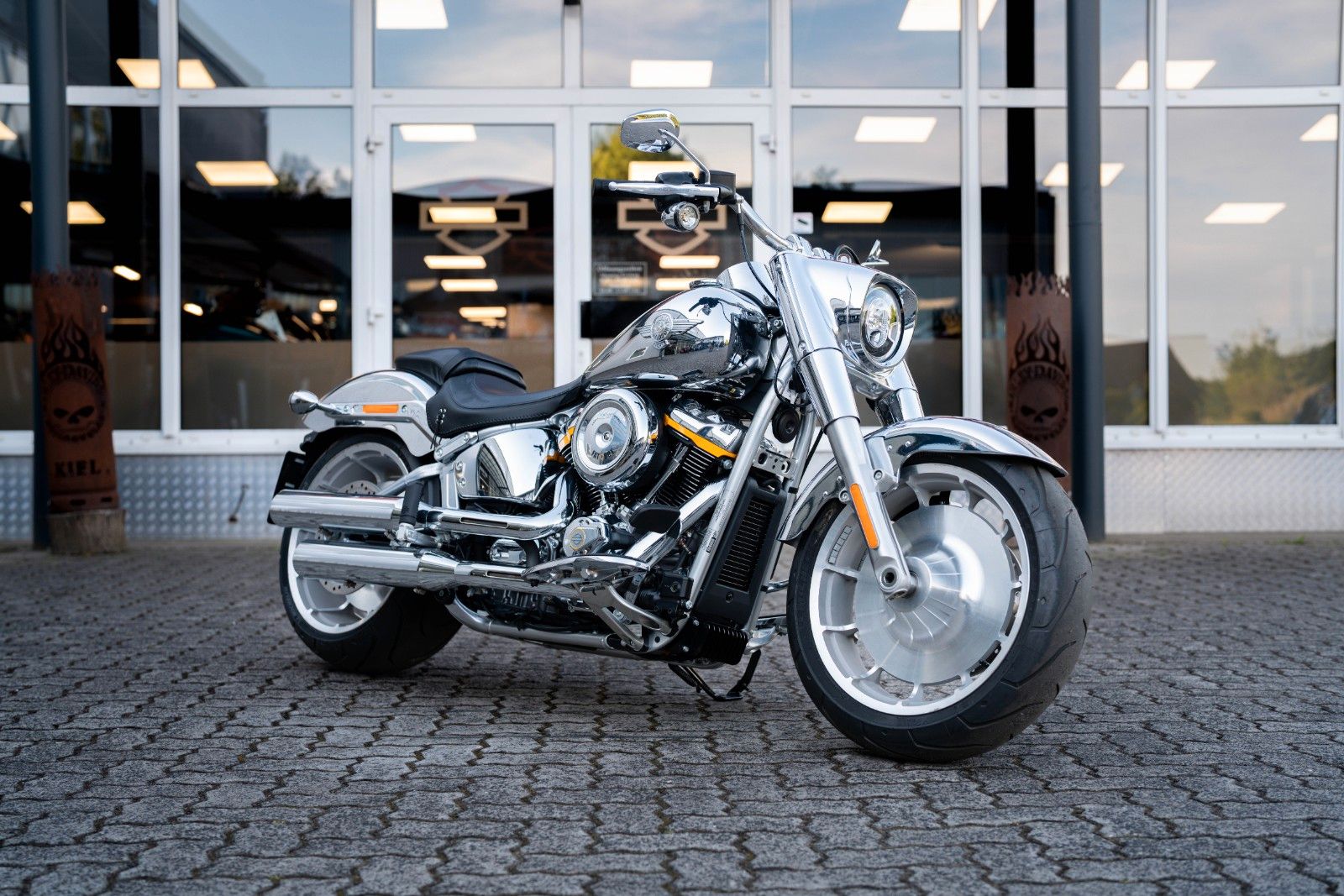 Fahrzeugabbildung Harley-Davidson FLSTFI Fat Boy Gray Ghost - Neuwertig -