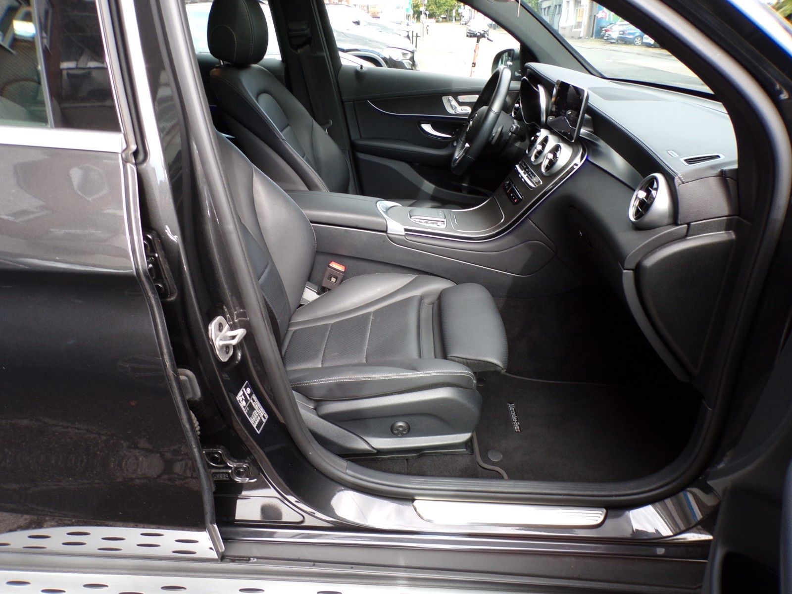 Mercedes-Benz GLC Coupe 220d 4M HUD LKA KAM VZA DTR+ Ambiente foto 13