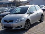 Toyota Auris Team Klima/PDC/MFL/16"/Allwetter/S-heft - Toyota Auris mit Benzin-Antrieb: Limousine