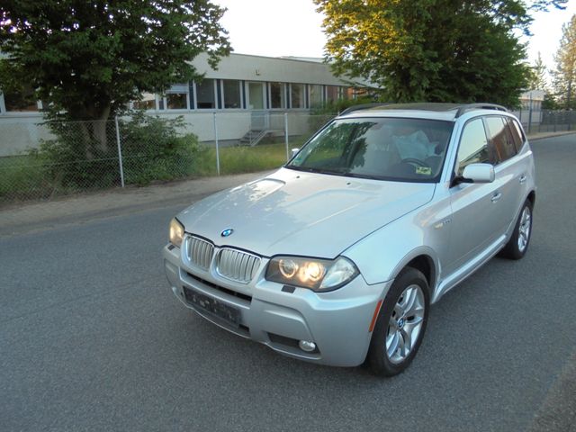 BMW X3 Baureihe X3 3.0si M-Paket Leder Panorama