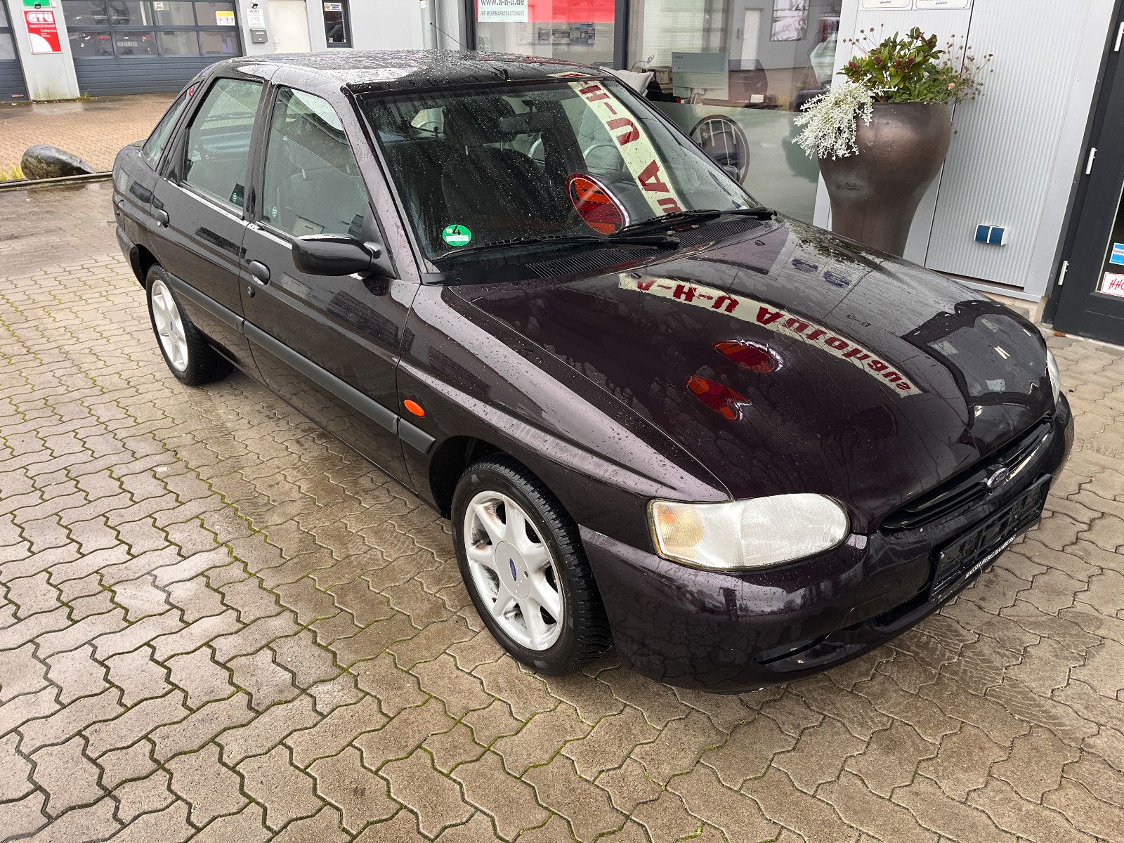 Fahrzeugabbildung Ford Escort  1.6 Automatik
