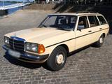 Mercedes-Benz Mercedes Oldtimer W123 WDB123 S123 200TE K... - Mercedes-Benz: Kombi, W123
