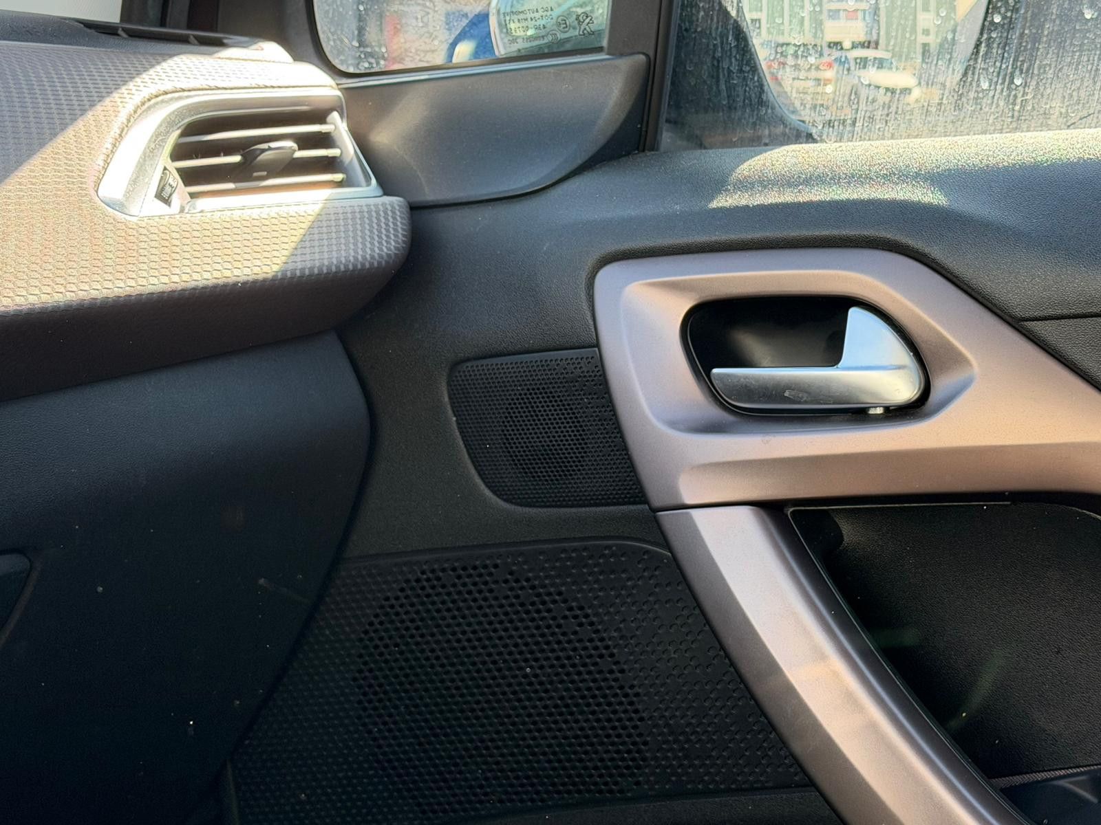 Fahrzeugabbildung Peugeot 2008 Allure