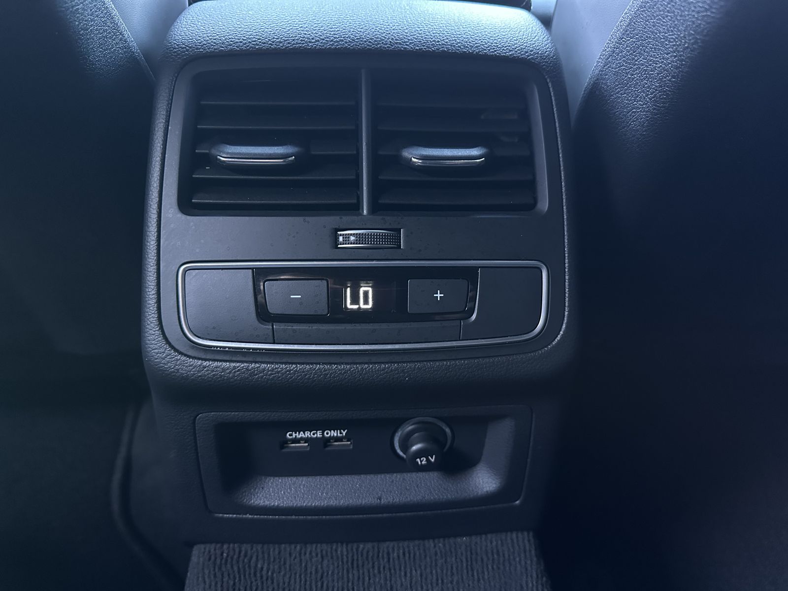 Fahrzeugabbildung Audi A5 SpB 40 TFSI S-Line Black NAV+MATRIX+VCOCK+KAM