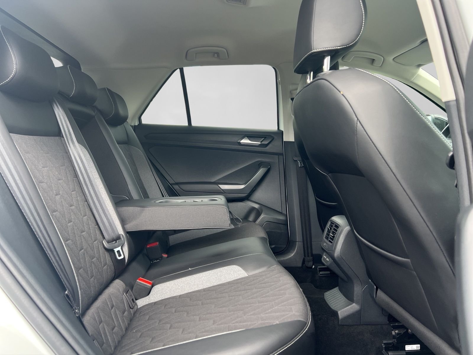 Volkswagen T-Roc - Bild 7
