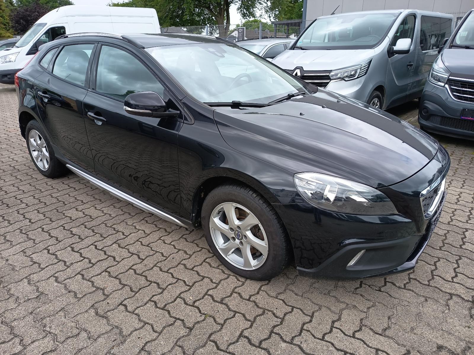 Volvo V40 Cross Country Momentum