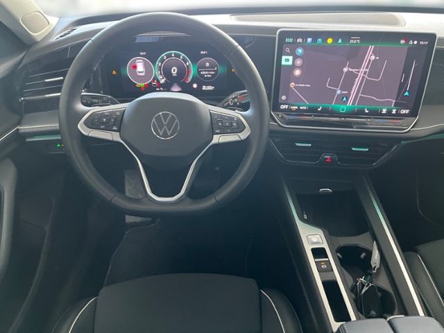 Fahrzeugabbildung Volkswagen Passat Variant 1.5 eTSI DSG BUSINESS NAV AHK KAM