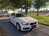 BMW 118  d  5-trg.  Sport Line / Automatik / Navigat - BMW 118 mit Diesel-Antrieb: Sitzheizung
