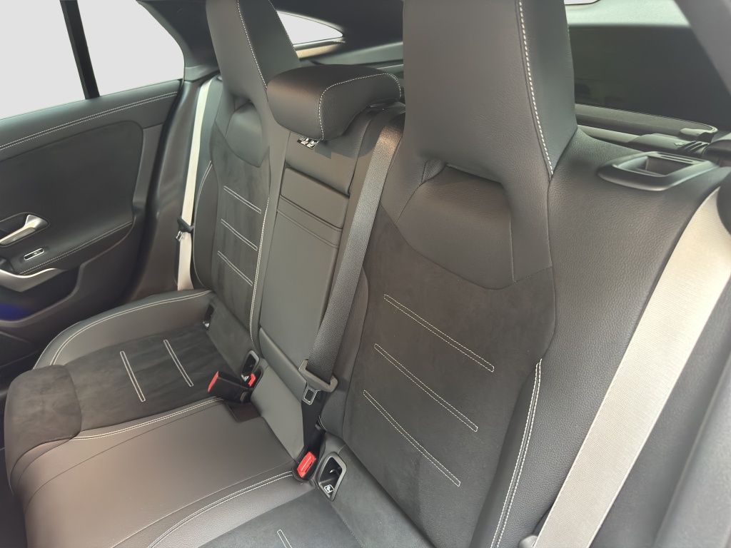 Fahrzeugabbildung Mercedes-Benz CLA 200 d Shooting Brake AMG Line*NightPaket*LED