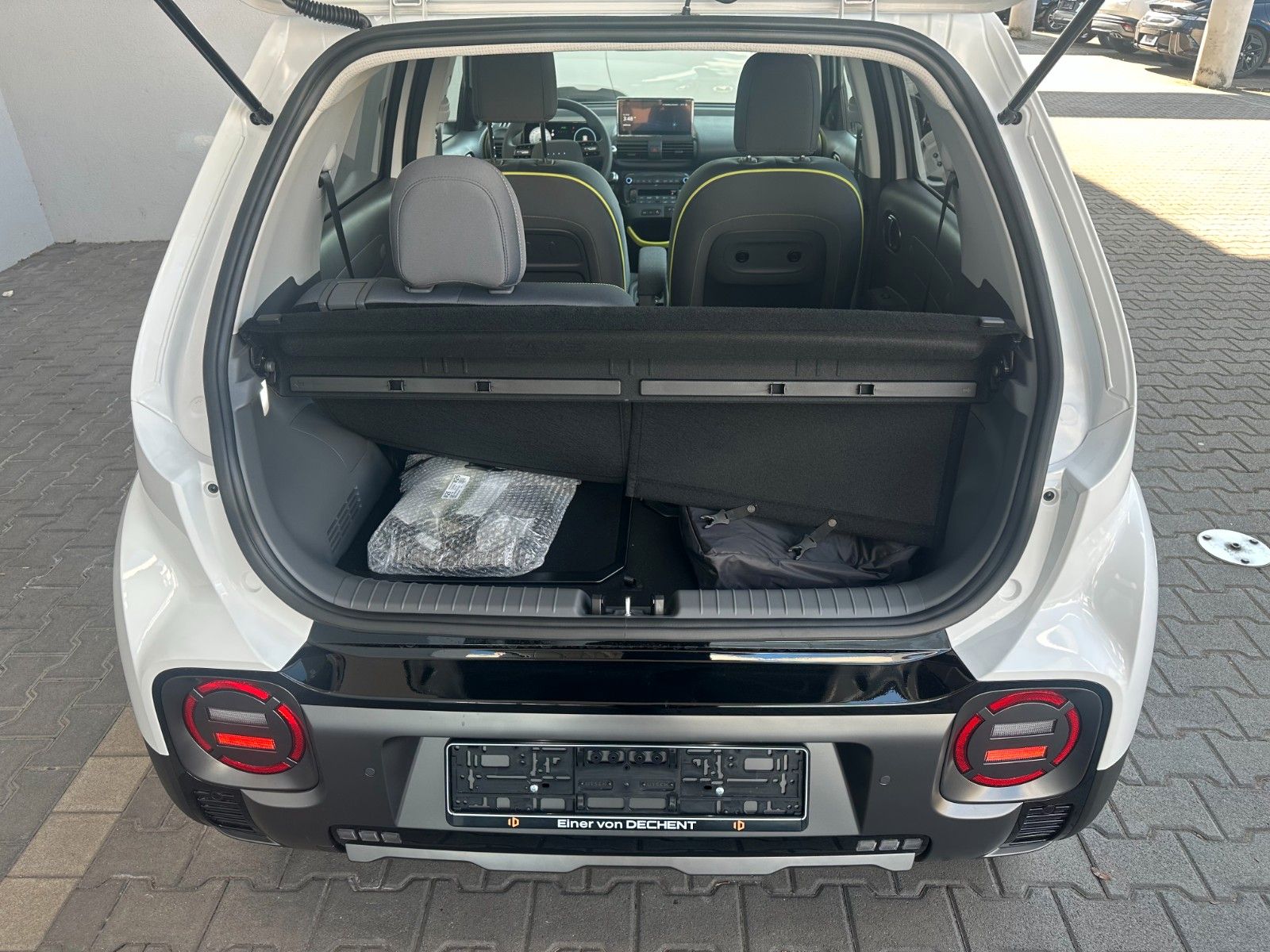 Fahrzeugabbildung Hyundai INSTER Cross 49kWh  Navi/SHZ/Effizienz-Paket!