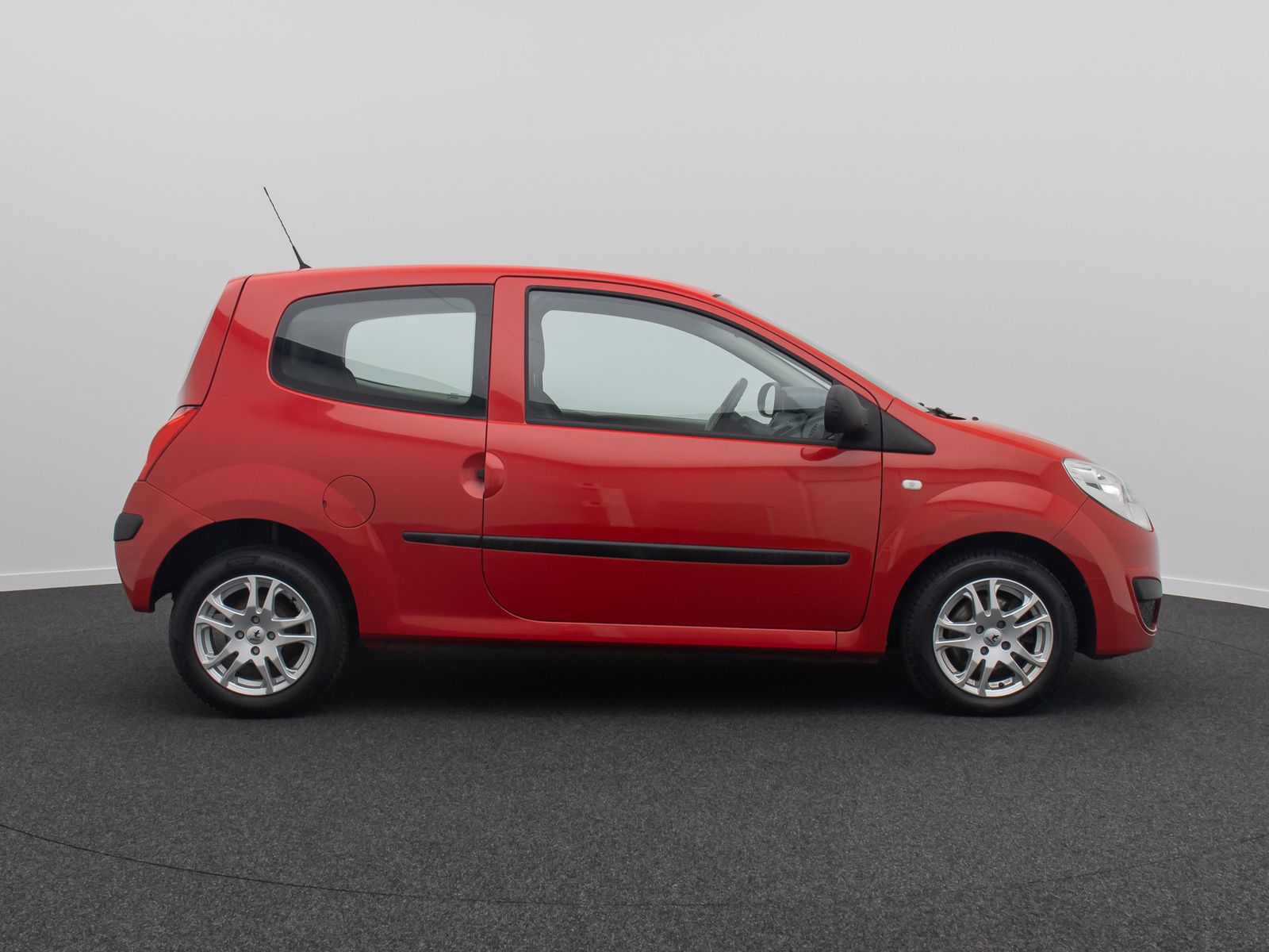 Fahrzeugabbildung Renault Twingo Authentique AllwetterReif CD ABS BremsAss