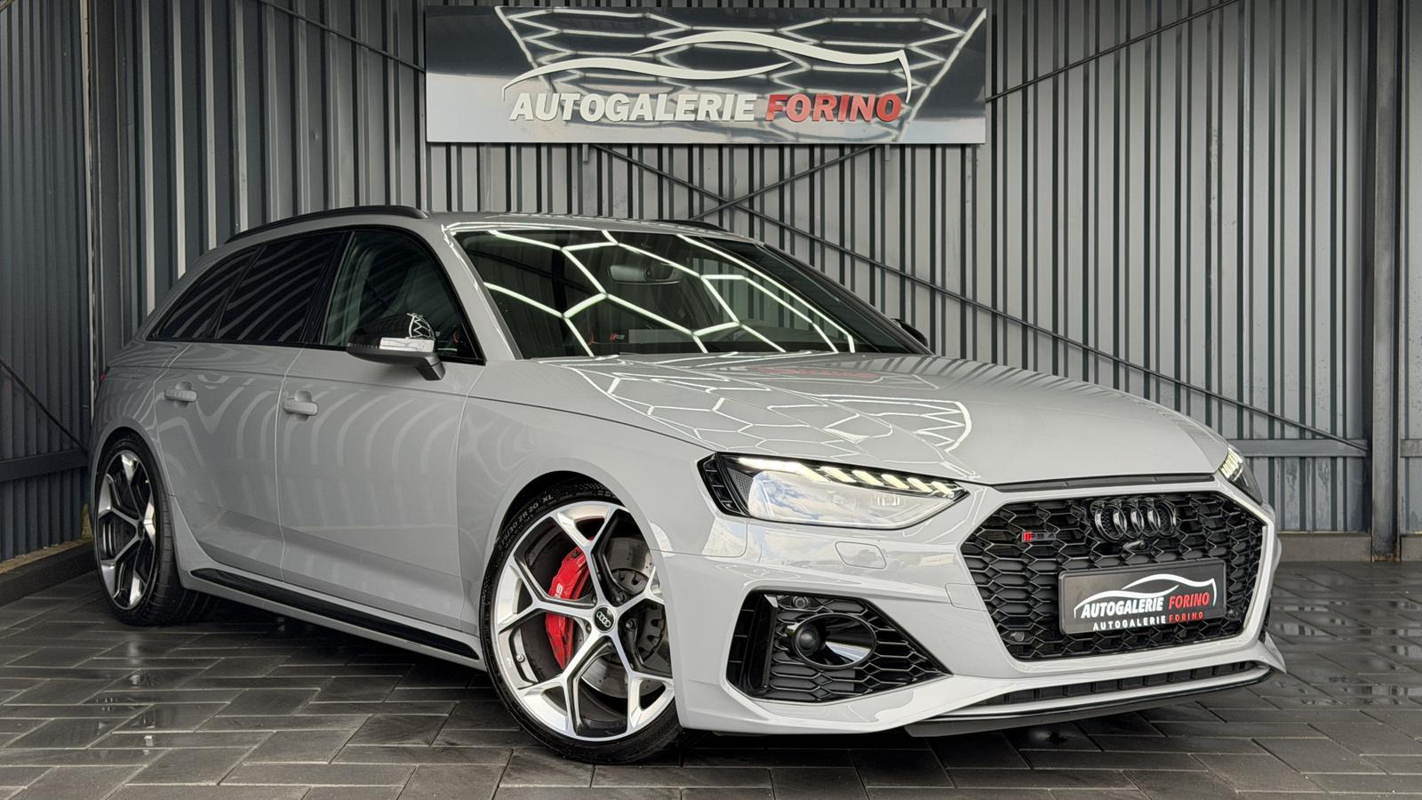 Audi RS4*COMPETITION-PLUS*SCHALE*KAMERA