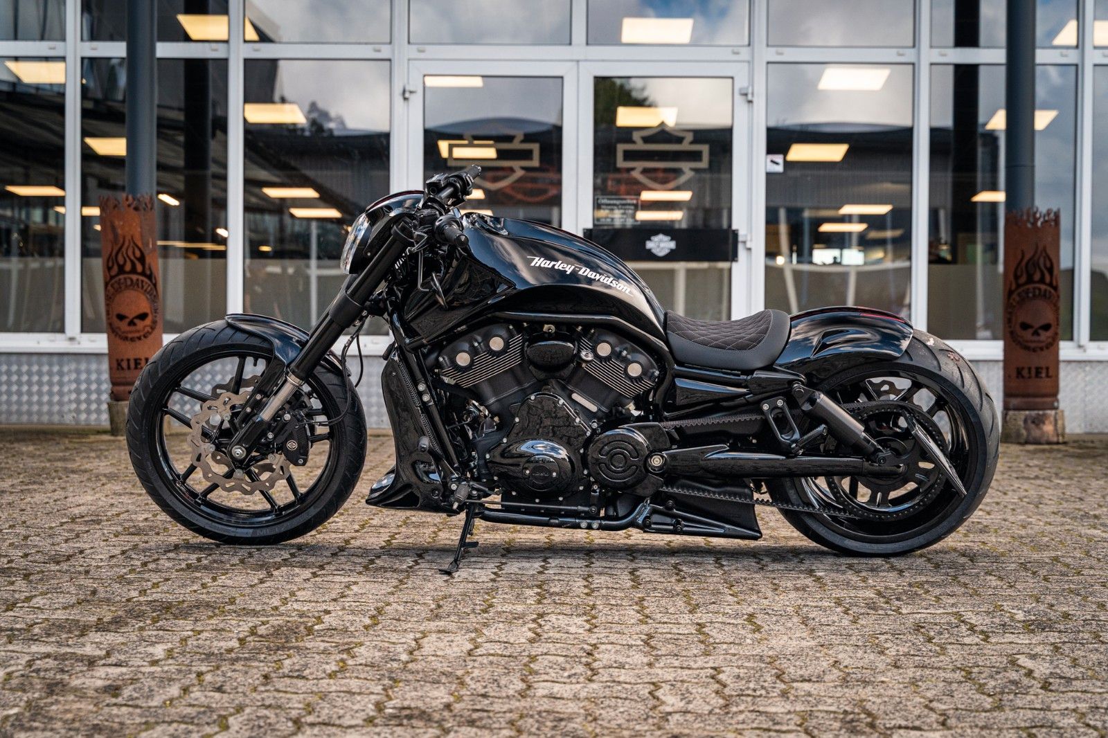Fahrzeugabbildung Harley-Davidson VRSCDX Night Rod Special AIRRIDE 280 BadBoyCusto