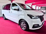 Hyundai H-1 Travel Premium Leder 8 Sitze Automatik Navi - Hyundai H-1: Kleinbus