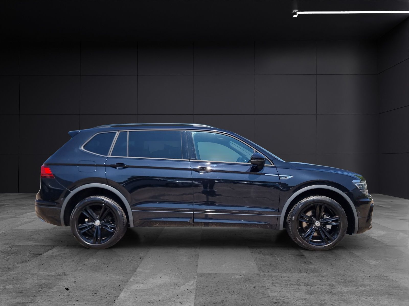 Fahrzeugabbildung Volkswagen Tiguan Allspace Highline 4M TDI DSG LED ACC 19"
