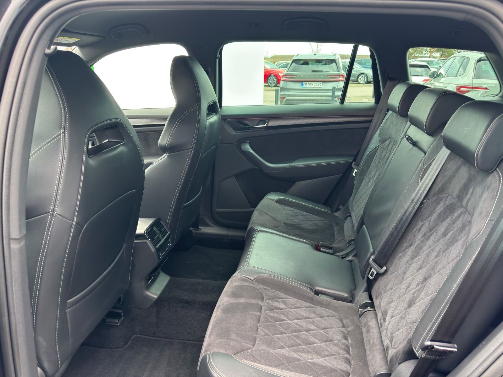 Fahrzeugabbildung SKODA Kodiaq Sportline 4x4*RFK*AHK*eHeck