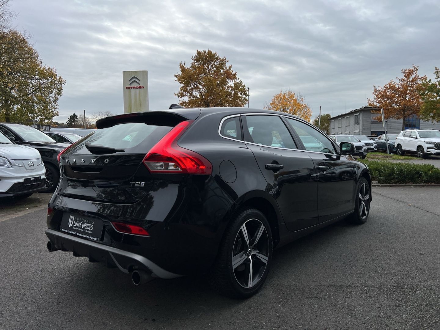 Fahrzeugabbildung Volvo V40 R-Design T2 2.0 Navi Leder LED Sperrdiff. Kl