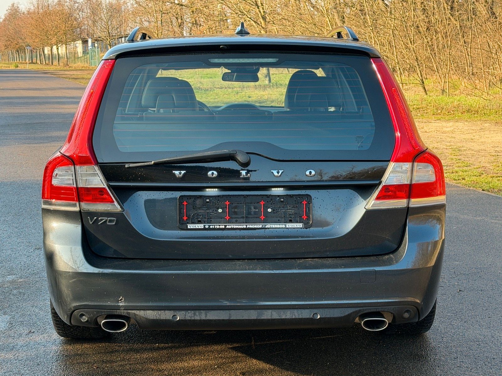 Fahrzeugabbildung Volvo V70 D4 Linje Svart *Allwetter*Bi-Xenon*Standhzg*