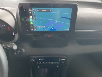 Toyota Yaris 1.5 Hybrid Teamplayer *2xPDC*BLIS*SHZ*