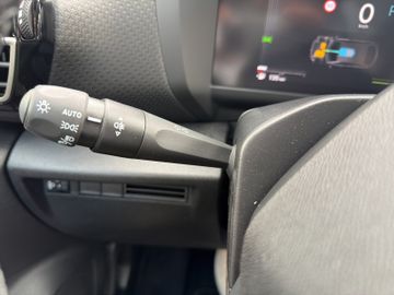 Citroën C4 Max Hybrid 145 Kam.+KeyLess+LED+Navi+SHZ
