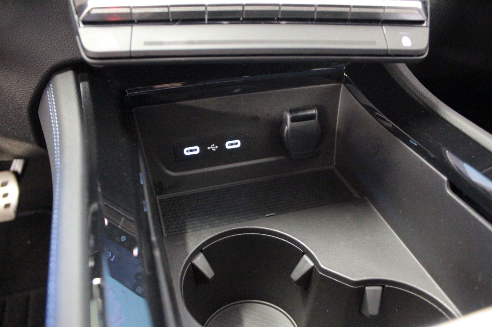 Fahrzeugabbildung Renault Espace Full Hybrid 200 Esprit Alpine 7 Sitzer