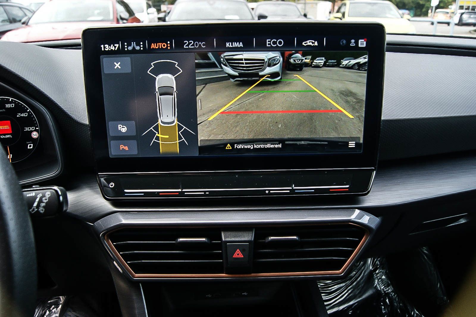 Fahrzeugabbildung CUPRA Leon Sportstourer e-HYBRID VIRTUAL ACC XL 1HAND
