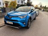 Toyota RAV 4 2,5-l-Hybrid  Perfekt gepflegt - Toyota RAV 4 Gebrauchtwagen in München