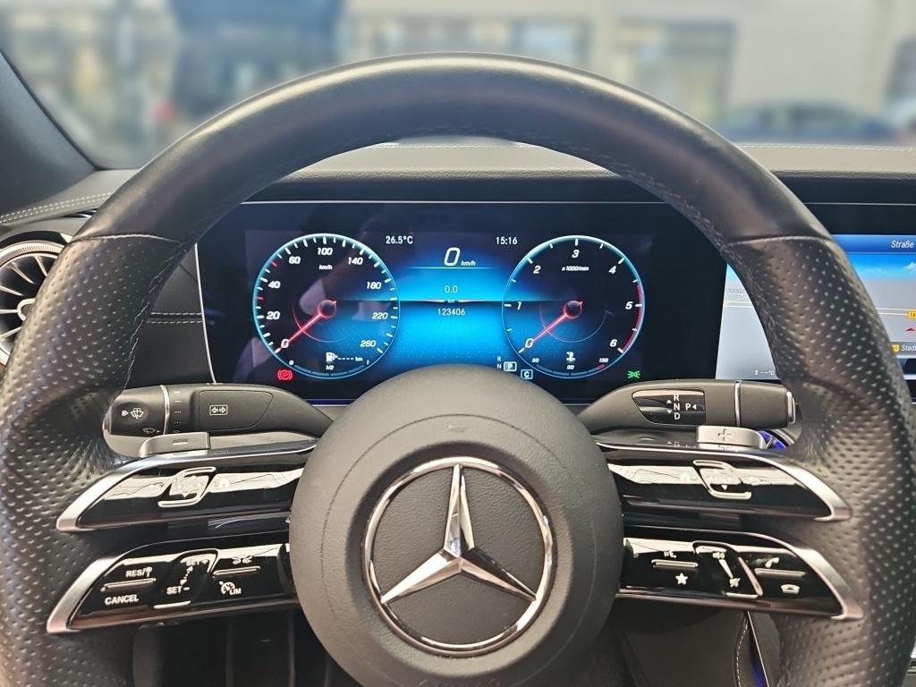 Fahrzeugabbildung Mercedes-Benz E 400 d 4M Coupé AMG ACC Sitzklima Airmatic HUD