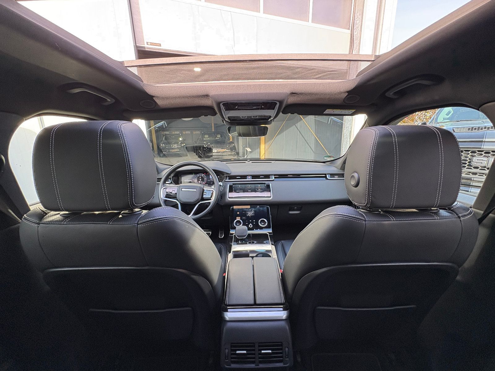 Fahrzeugabbildung Land Rover Range Rover Velar/R-DYNAMIC/PANO/HEAD-UP/ACC