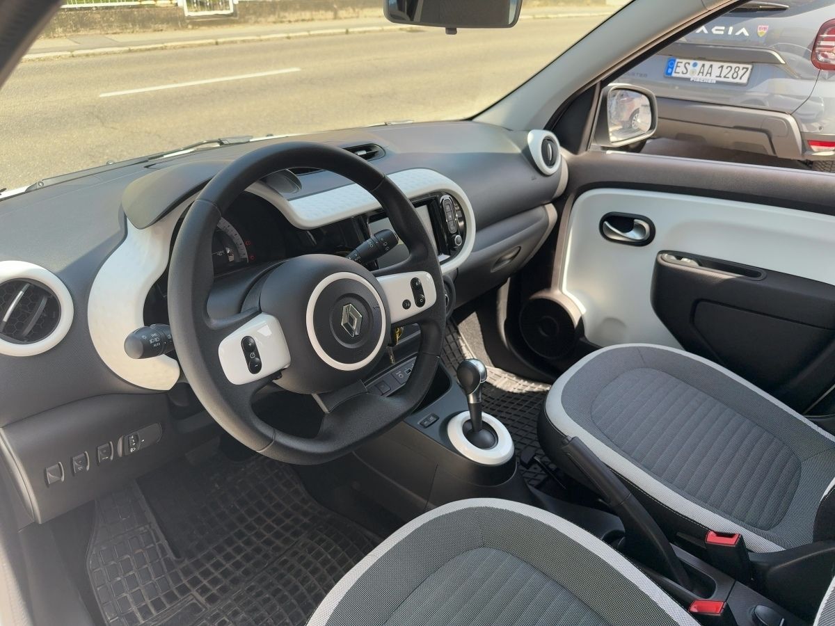 Fahrzeugabbildung Renault Twingo E-TECH ZEN Klima