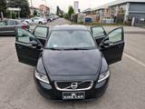 Volvo V50 D2 R-design - Volvo V50: R Design