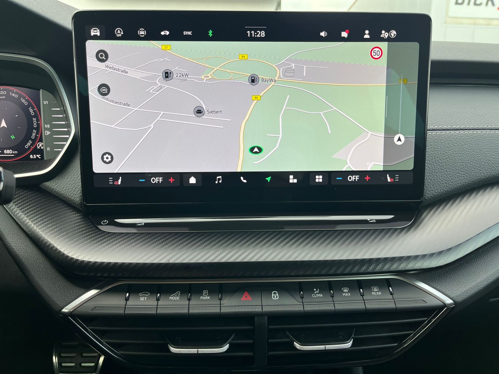 Fahrzeugabbildung SKODA Octavia 2.0 DSG Sportline MATRIX*AHK*CANTON*5J.G
