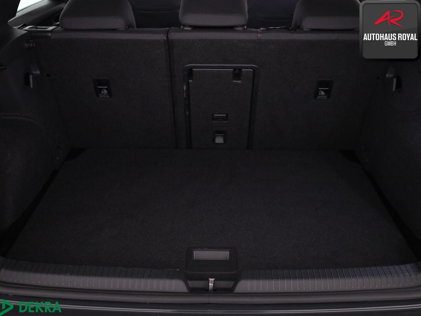 Volkswagen Golf VIII 2.0 TSI GTI CARPLAY,SPURHALTE,1.HAND, миниатюра 13