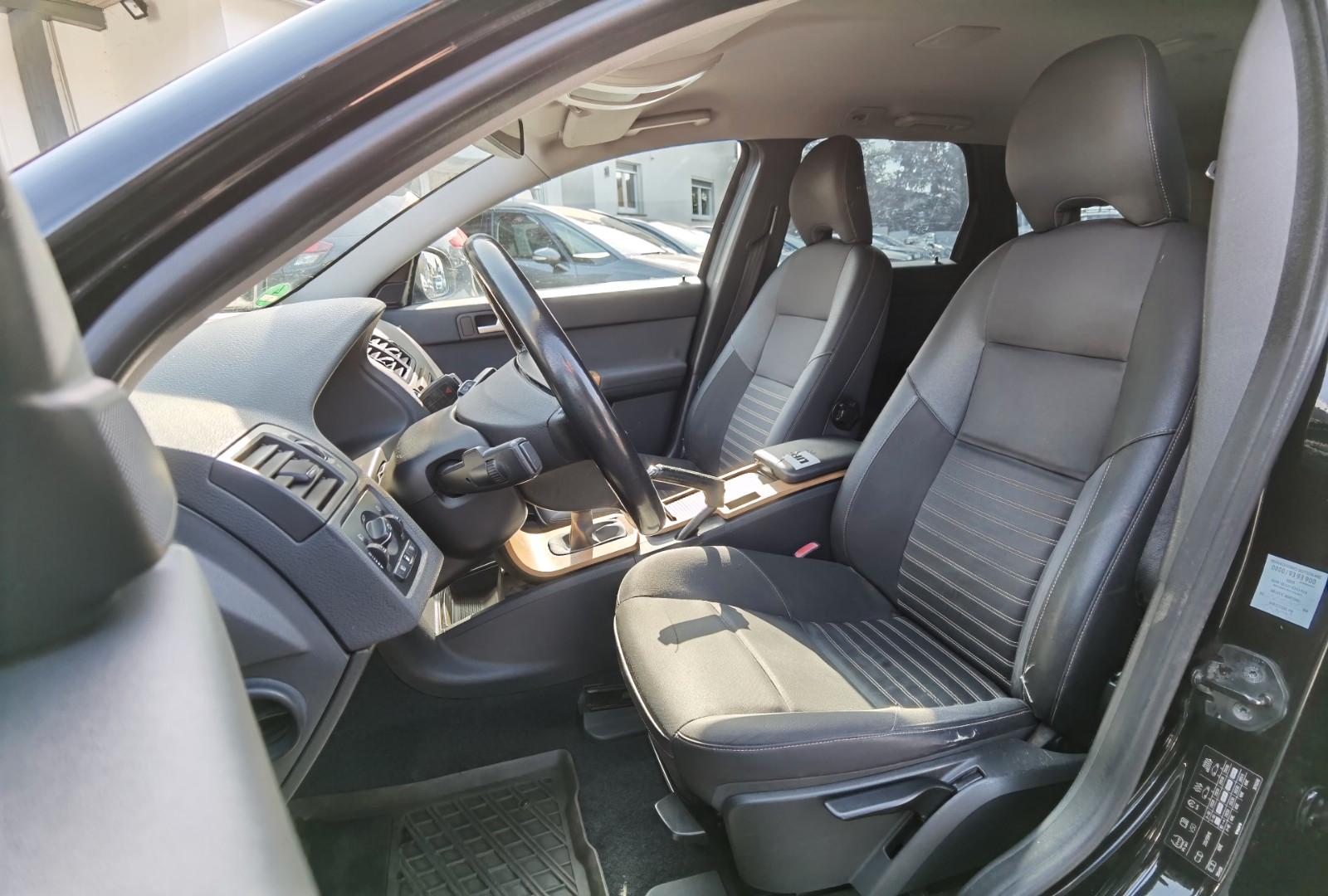 Volvo V50 2010 — photo 6