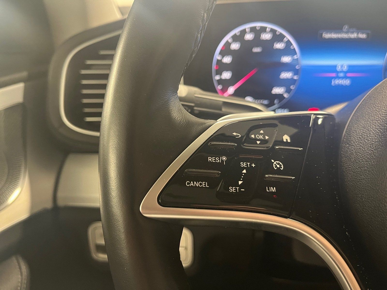 Fahrzeugabbildung Mercedes-Benz GLE 350 de 4M AMG Coupé*Pano*Totwin*AIRMATIC*360