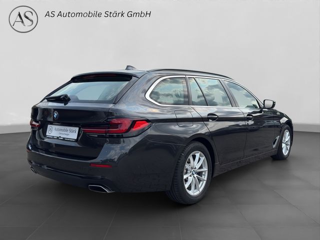 Fahrzeugabbildung BMW 530d Touring LED+Kamera+Leder+CarPlay+DAB