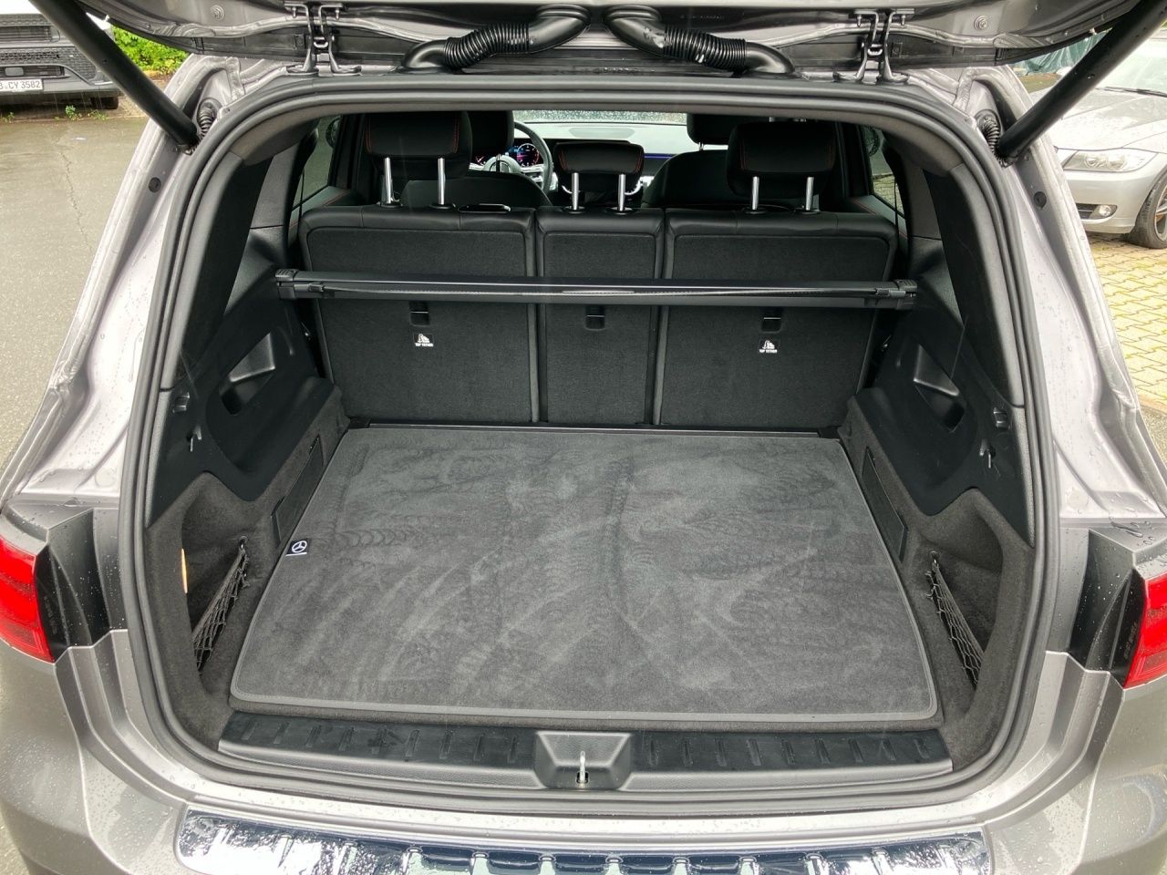 Fahrzeugabbildung Mercedes-Benz GLB 220 d 4M AMG AHK Night Multibeam KeylessGo