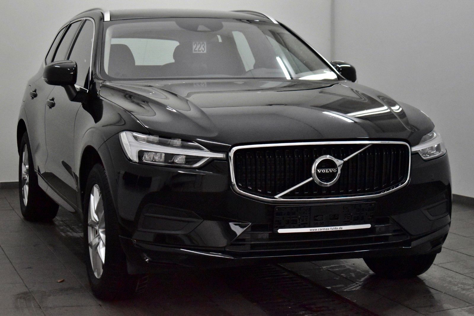 Fahrzeugabbildung Volvo XC60 Momentum,Leder,Navi,LED,SH,AHK