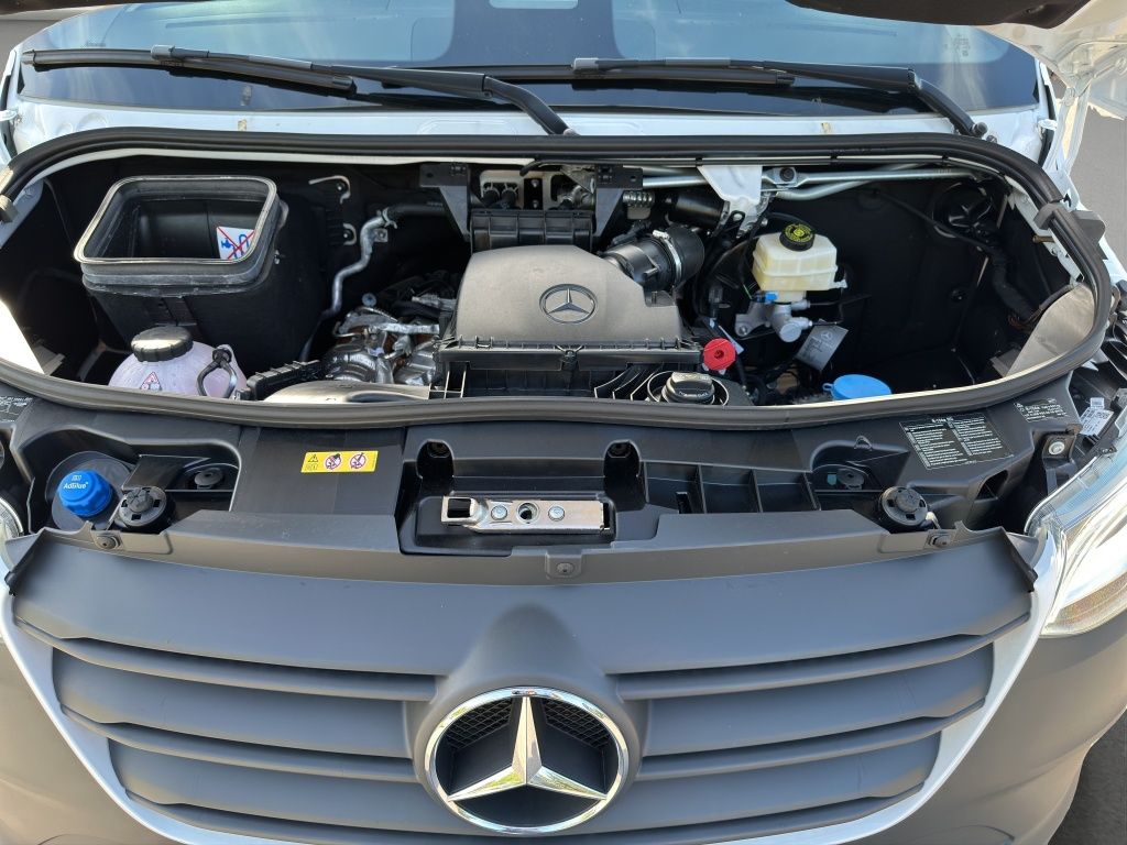 Fahrzeugabbildung Mercedes-Benz Sprinter 319 CDI Kasten SELECT Hochdach Lang AHK