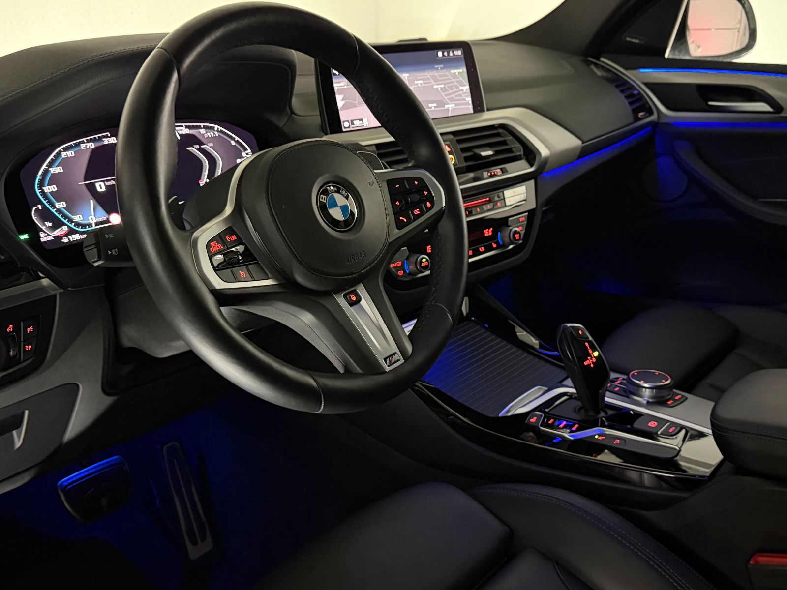 Fahrzeugabbildung BMW X3 M40 d/LED/HuD/H&K/AHK/PANO/STHZ/MEMORY/DE FZG