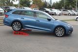 Skoda Octavia Combi 1.5 TSI LED Navi AHK SmartLink PDC - Skoda Octavia: Blau