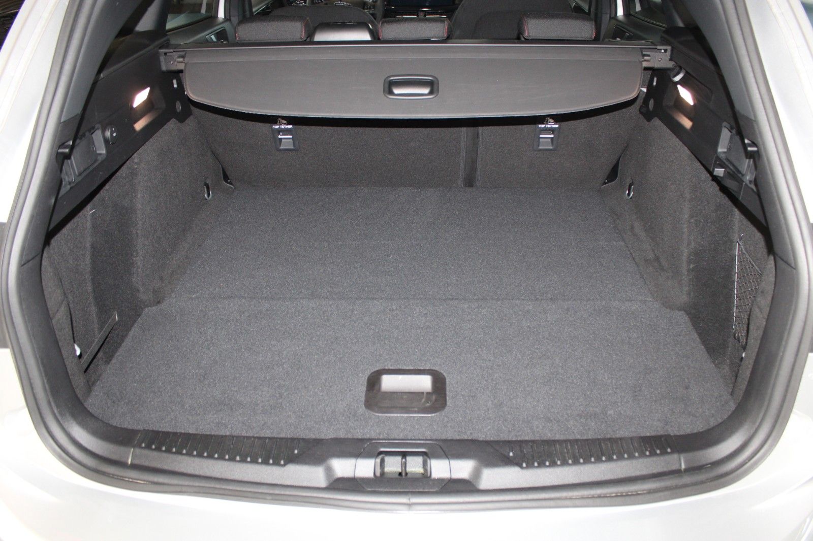 Fahrzeugabbildung Ford Focus ST-Line Turnier Automatik LED ACC CAM uvm.