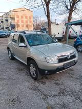 Dacia Duster I Prestige 4x2 1.6 - Dacia Duster Gebrauchtwagen in München