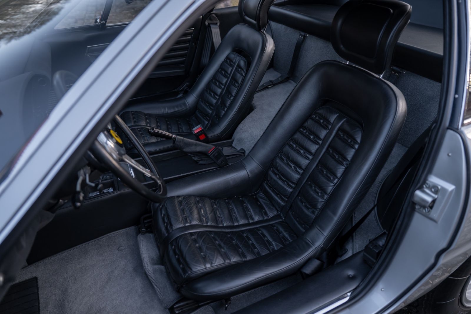 Fahrzeugabbildung Ferrari 365 GTB4 Daytona **Ferrari Classiche Zertifikat*