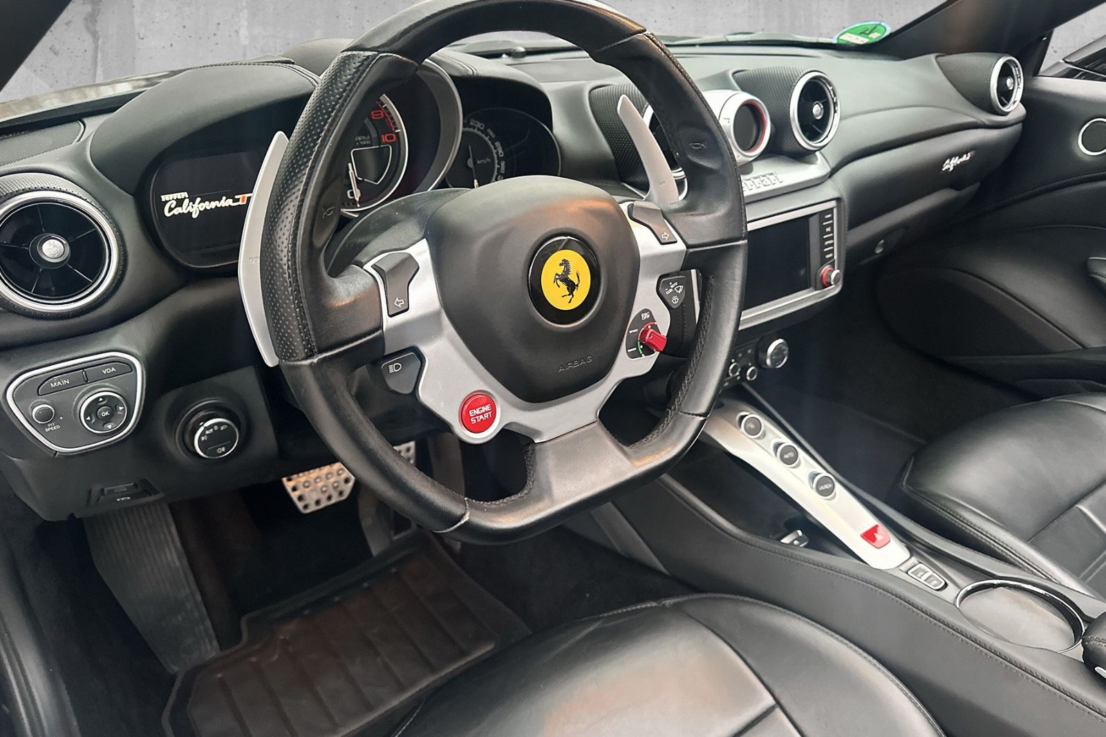 Fahrzeugabbildung Ferrari California T*All Black*