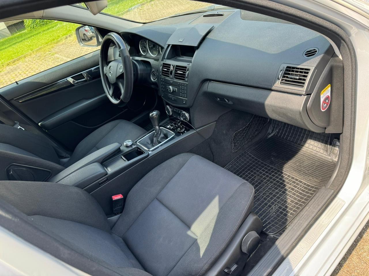Mercedes-Benz C180 2008 — photo 13