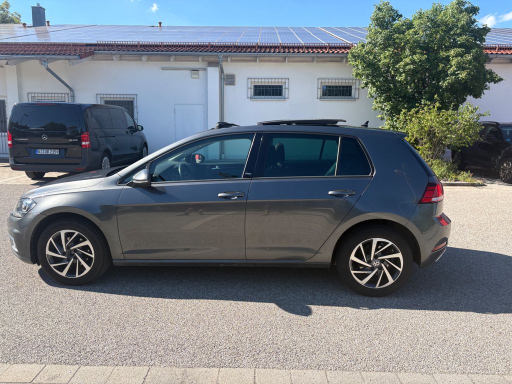 Image of Volkswagen Golf