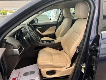 Jaguar F-Pace - 6