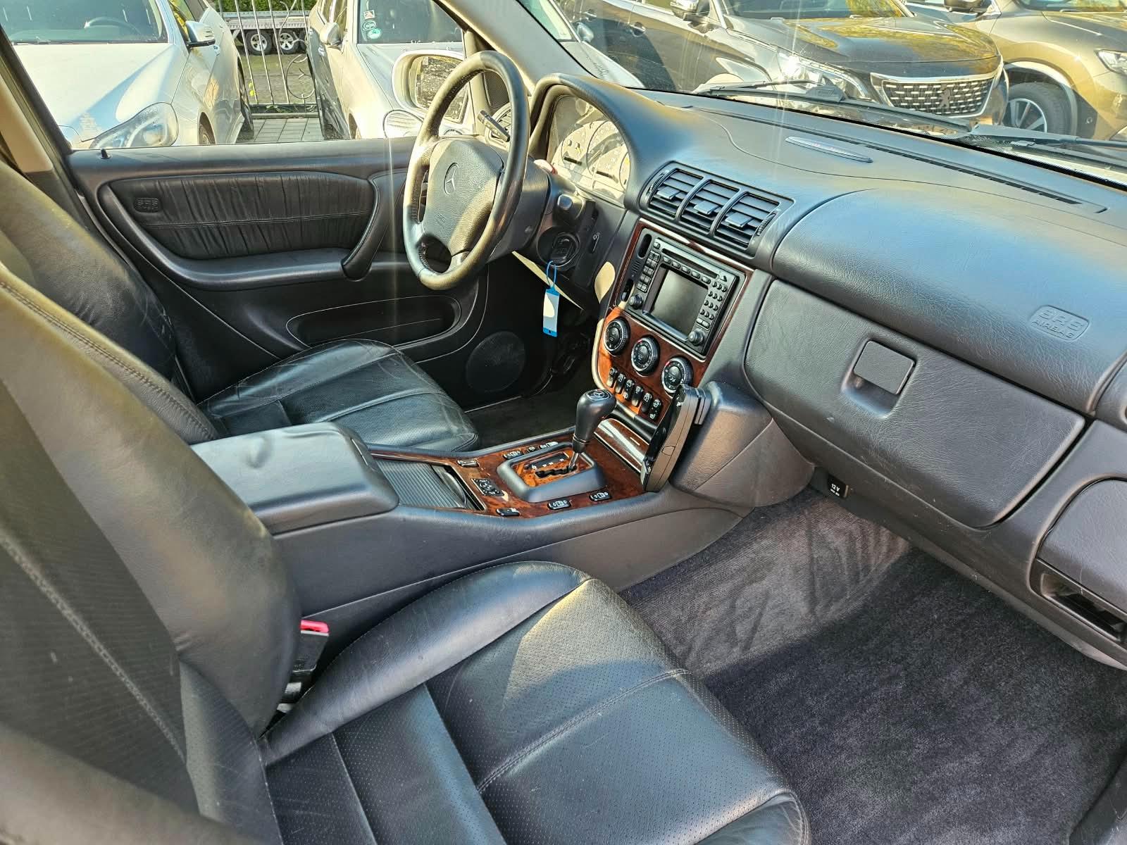 Mercedes-Benz ML270 2004 — photo 14