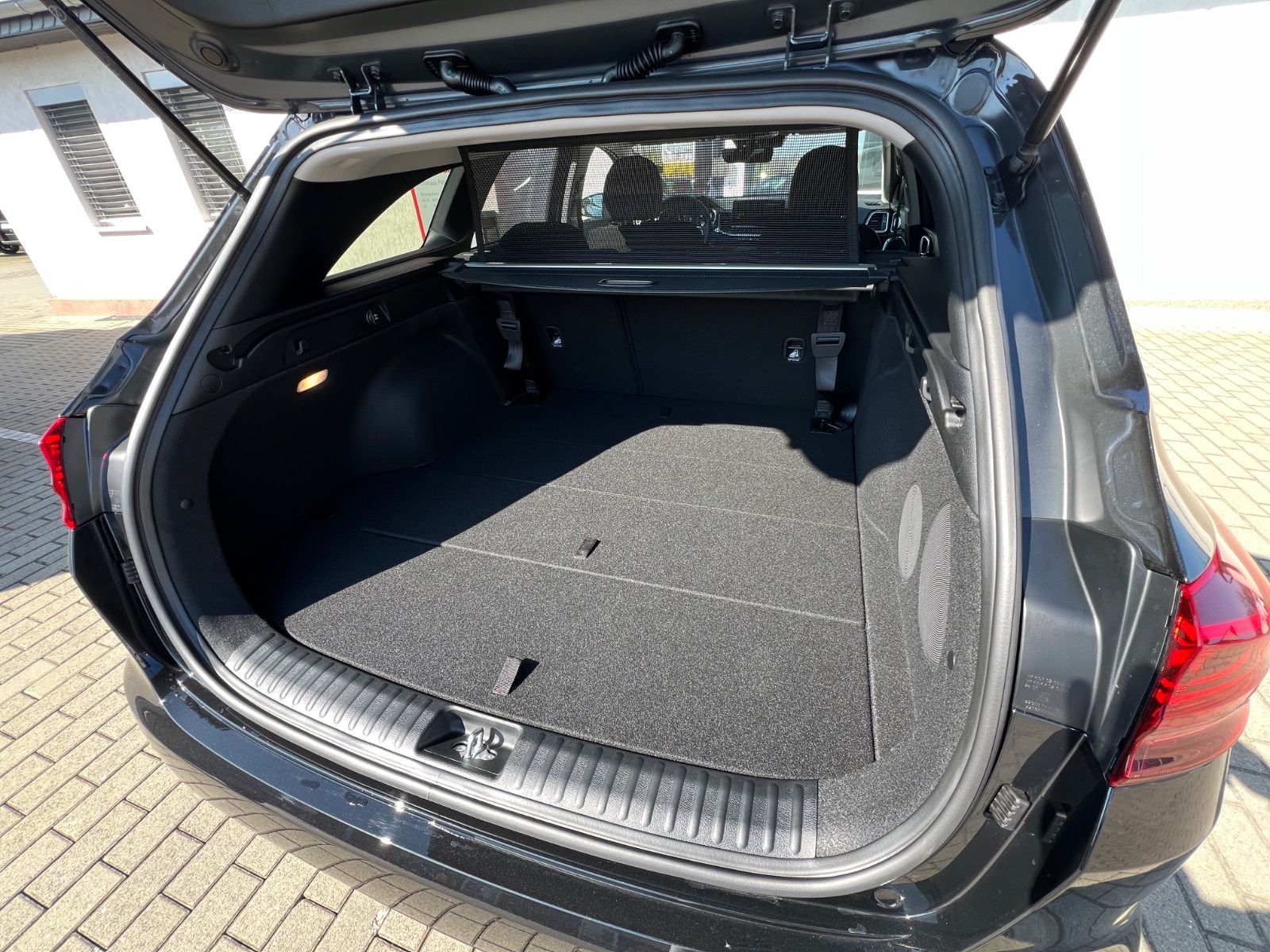 Fahrzeugabbildung Kia Ceed Sportswagon 1.5 T-GDI Ultimate Edition